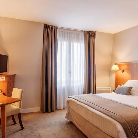 & Restaurant Le Relais D'aumale Hotel Orry-La-Ville