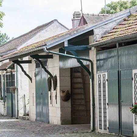 & Restaurant Le Relais D'aumale Hotel Orry-La-Ville