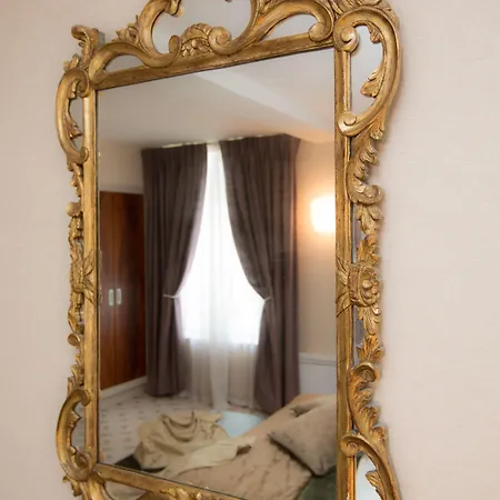 & Restaurant Le Relais D'aumale Hotel