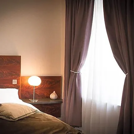 & Restaurant Le Relais D'aumale מלון 3*