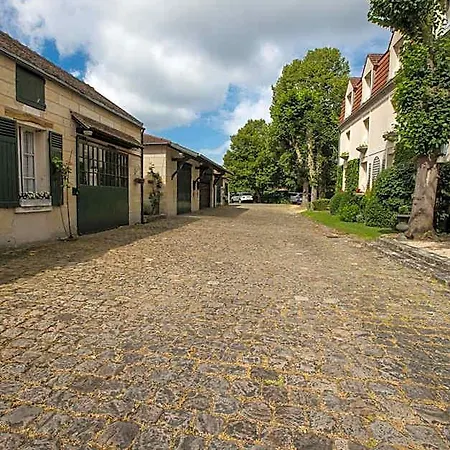 & Restaurant Le Relais D'aumale