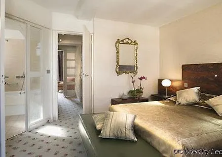 & Restaurant Le Relais D'aumale 3*