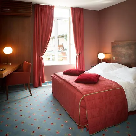 Hotel & Restaurant Le Relais D'aumale 3*