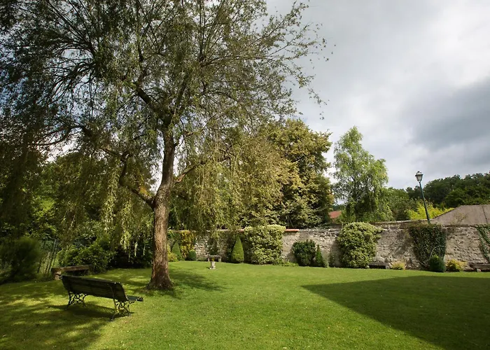 & Restaurant Le Relais D'aumale