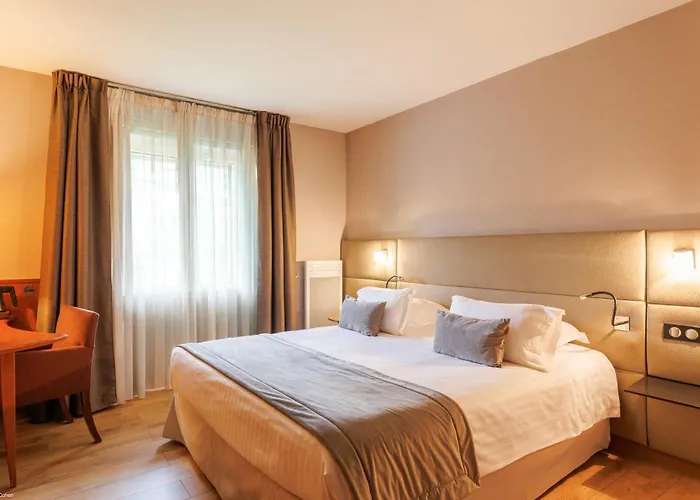 & Restaurant Le Relais D'aumale