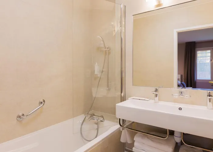 & Restaurant Le Relais D'aumale 3*