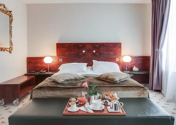 Relais D'aumale Hotel