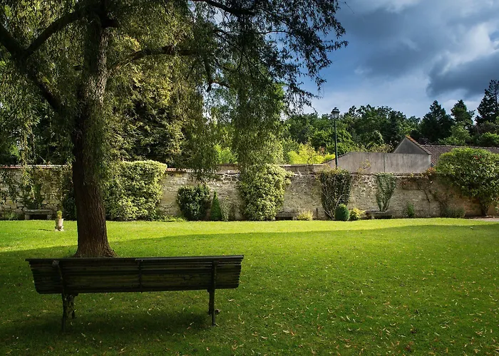 Relais D'aumale Hotel