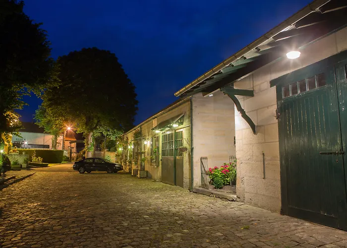 & Restaurant Le Relais D'aumale Hotel Orry-La-Ville