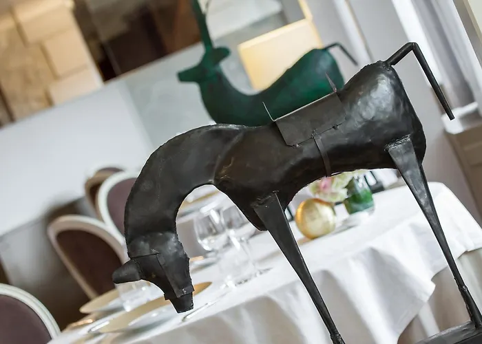 & Restaurant Le Relais D'aumale Orry-La-Ville