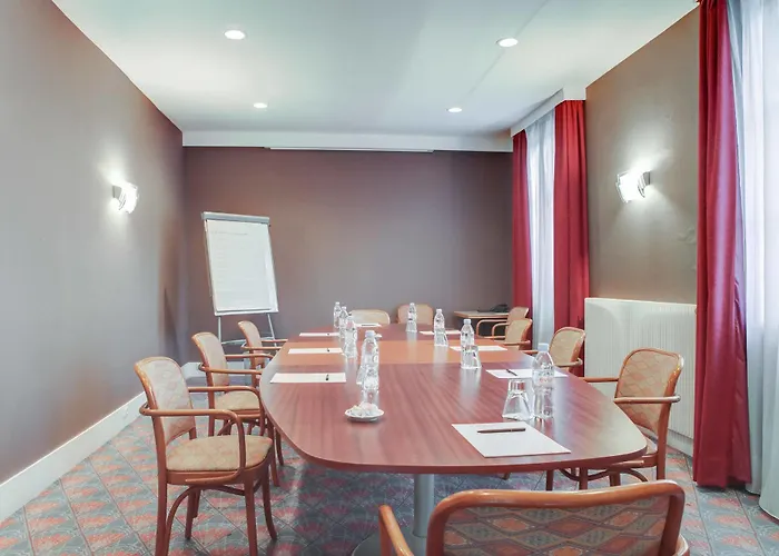 Relais D'aumale 3* Orry-La-Ville