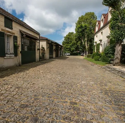 Relais D'aumale Hotel