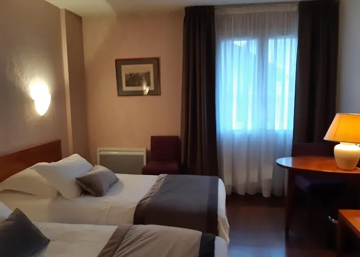 Hotel & Restaurant Le Relais D'aumale 3*